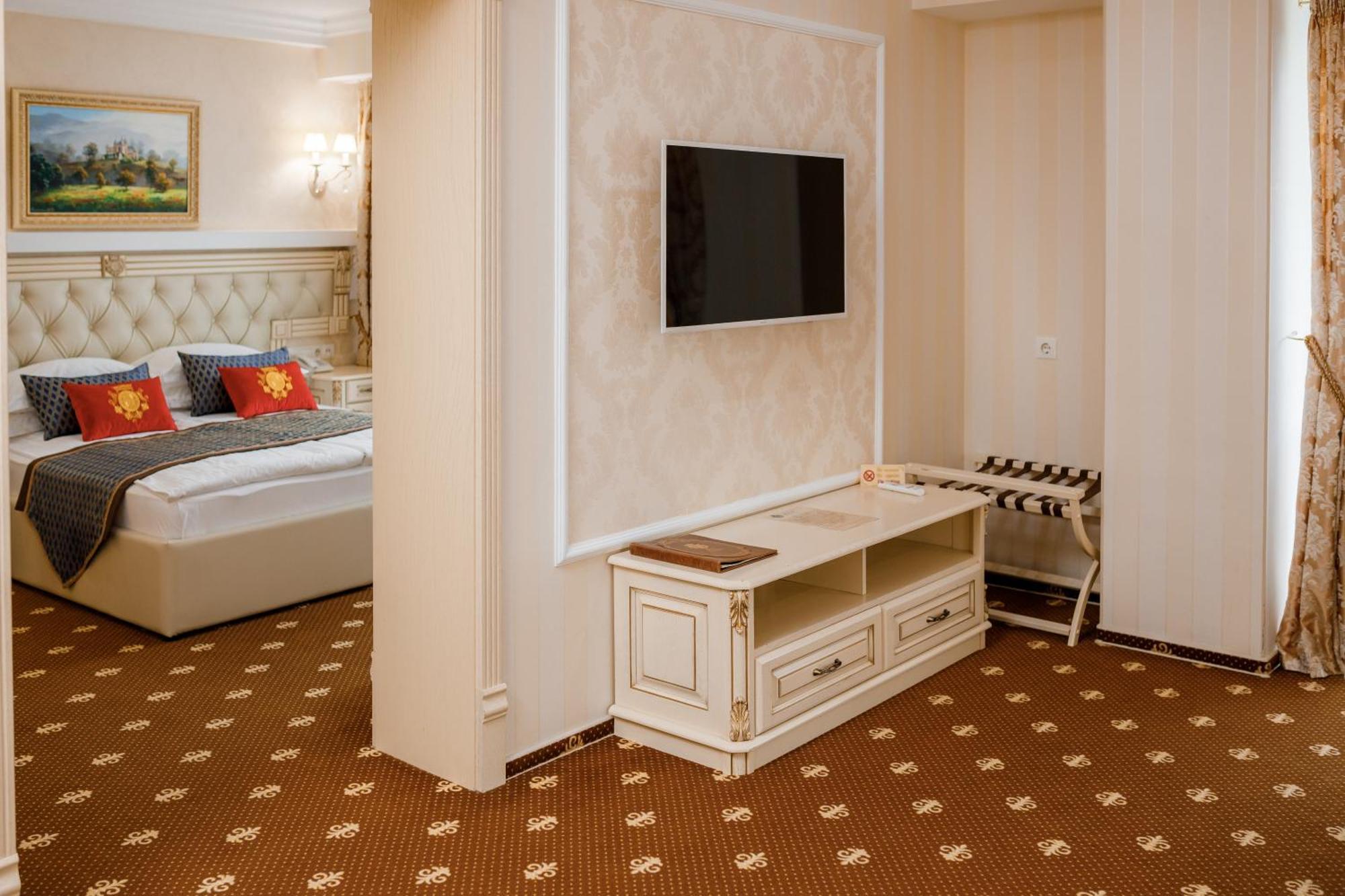 Chevalier Hotel&SPA Boekovel Buitenkant foto